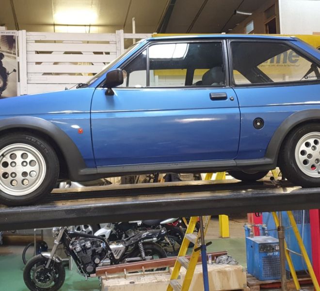 Ford-Fiesta-XR2-Service